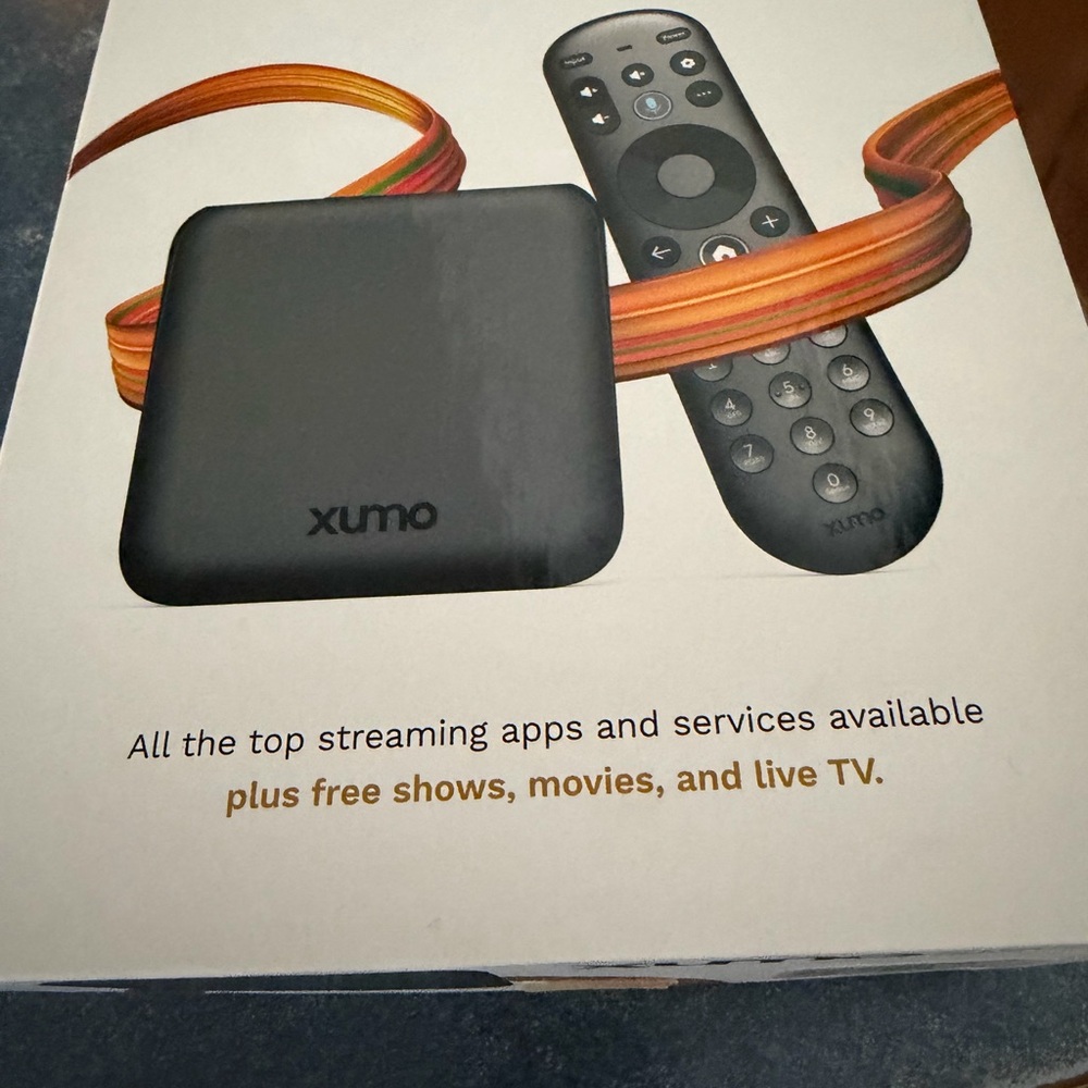 Xumo Streaming Device with Remote